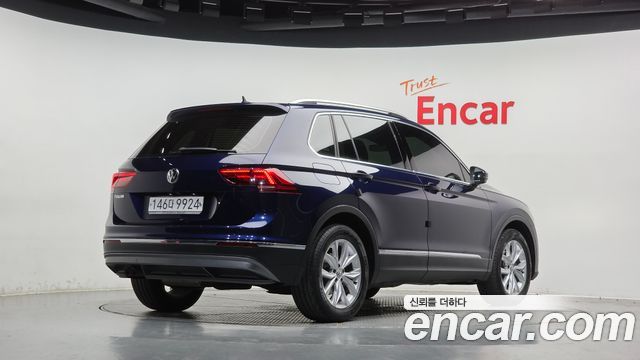 Volkswagen Tiguan (II) 2.0 TDI Premium 2020 — фото 2