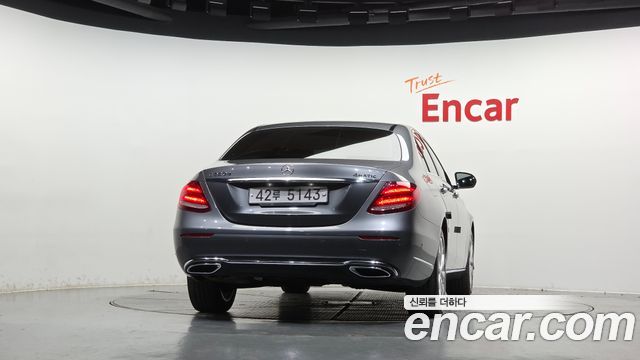 Mercedes-Benz E-Class (W213) E220d Exclusive 2017 — фото 4