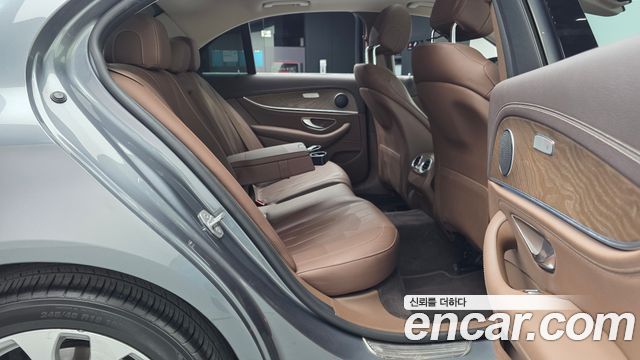 Mercedes-Benz E-Class (W213) E220d Exclusive 2017 — фото 12