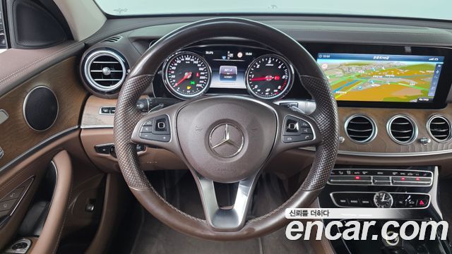 Mercedes-Benz E-Class (W213) E220d Exclusive 2017 — фото 13