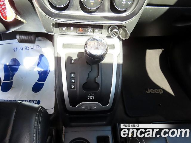 Jeep Compass 2.4 Limited 1st 2016 — фото 10