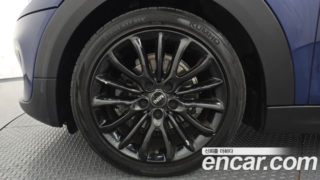 MINI Cooper D 5Door Mid 3rd 2015 — фото 5