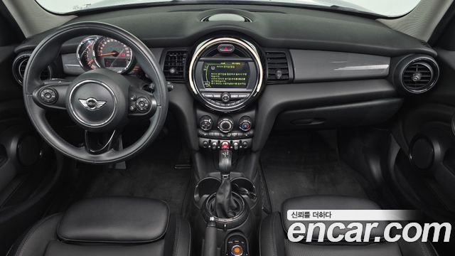 MINI Cooper D 5Door Mid 3rd 2015 — фото 7