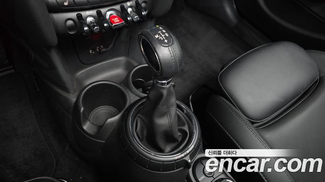 MINI Cooper D 5Door Mid 3rd 2015 — фото 9