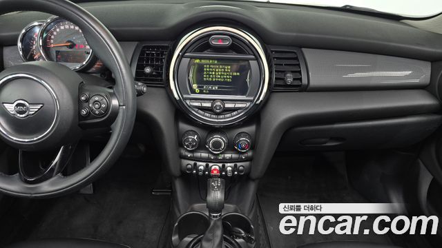 MINI Cooper D 5Door Mid 3rd 2015 — фото 18