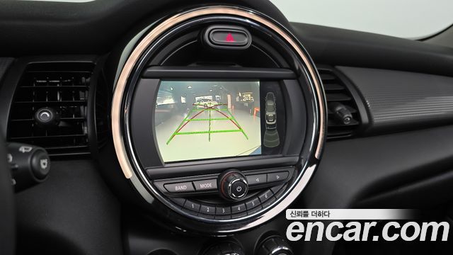 MINI Cooper D 5Door Mid 3rd 2015 — фото 19