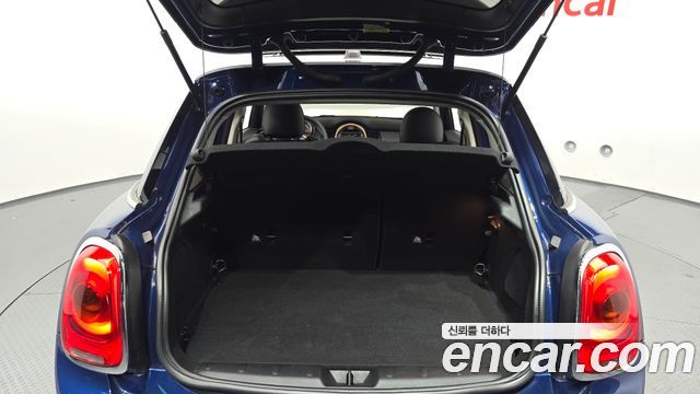 MINI Cooper D 5Door Mid 3rd 2015 — фото 24