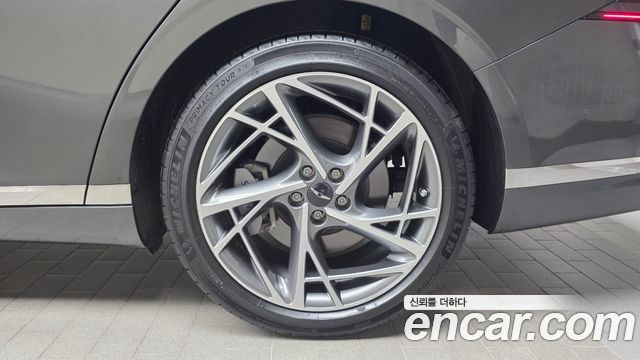 Genesis G90 (RS4) Gasoline 3.5 Turbo AWD 2025 — фото 21