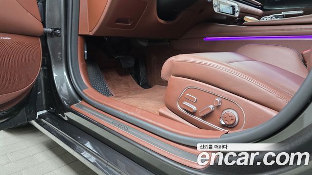 Genesis G90 (RS4) Gasoline 3.5 Turbo AWD 2025 — фото 35