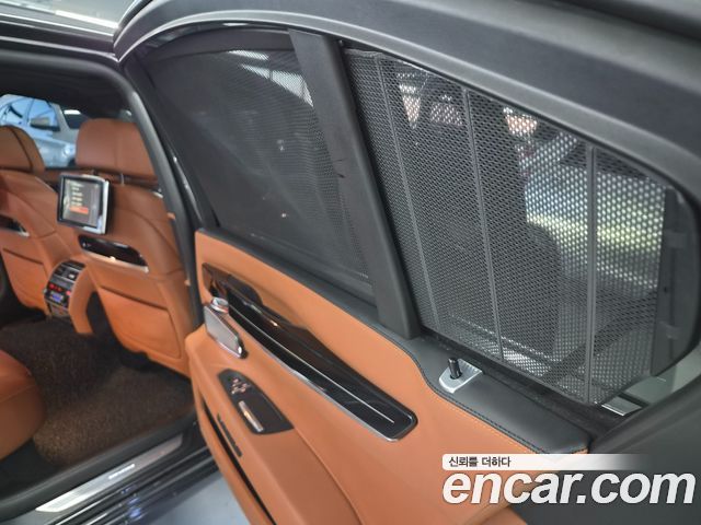 BMW 7 Series (F01) 750Li xDrive Individual 2014 — фото 20
