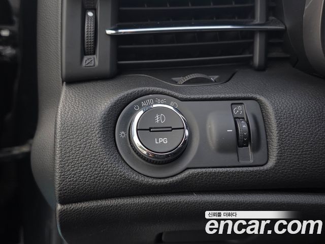 Chevrolet Malibu LPGi 2.0 LT Deluxe 2014 — фото 18
