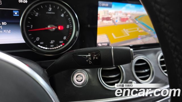 Mercedes-Benz E-Class (W213) E220d Avantgarde 2019 — фото 9