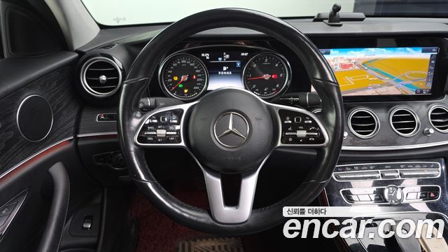Mercedes-Benz E-Class (W213) E220d Avantgarde 2019 — фото 13