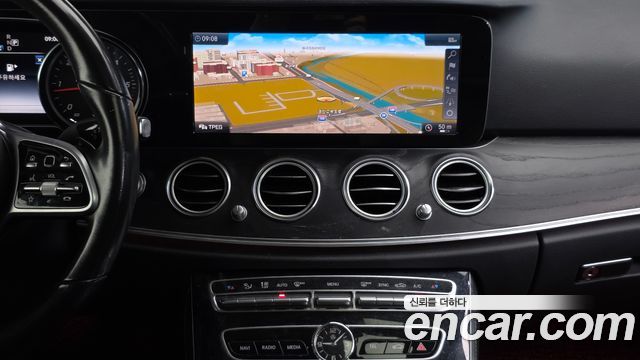 Mercedes-Benz E-Class (W213) E220d Avantgarde 2019 — фото 14