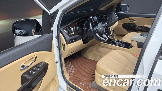 Kia Carnival Gasoline 9-Seater Noblesse Special 2019 — фото 10