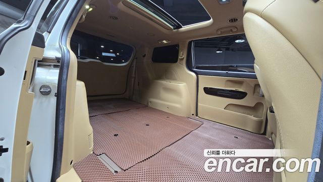 Kia Carnival Gasoline 9-Seater Noblesse Special 2019 — фото 15