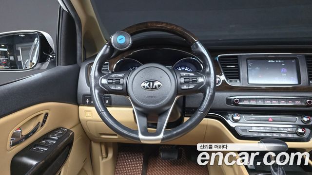 Kia Carnival Gasoline 9-Seater Noblesse Special 2019 — фото 16