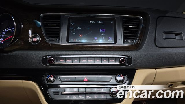 Kia Carnival Gasoline 9-Seater Noblesse Special 2019 — фото 17