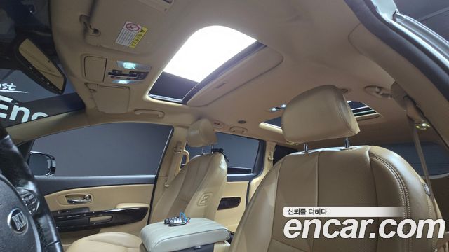 Kia Carnival Gasoline 9-Seater Noblesse Special 2019 — фото 23