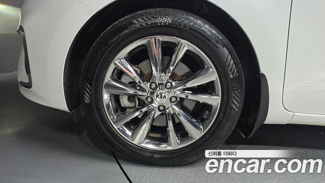 Kia Carnival Gasoline 9-Seater Noblesse Special 2019 — фото 27