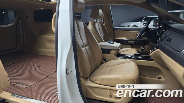 Kia Carnival Gasoline 9-Seater Noblesse Special 2019 — фото 32