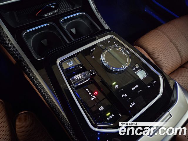 BMW i7 (G70) M70 xDrive M Performance 2024 — фото 17
