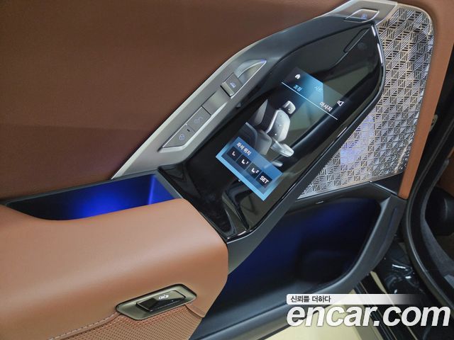 BMW i7 (G70) M70 xDrive M Performance 2024 — фото 20