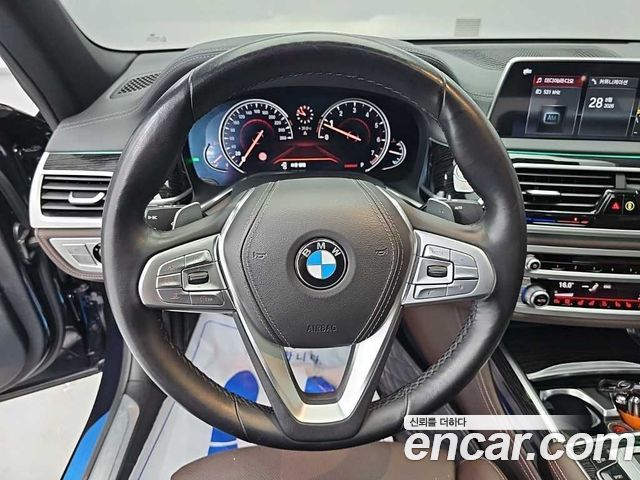 BMW 7 Series (G11) 740Li xDrive M Sport Package 2018 — фото 9