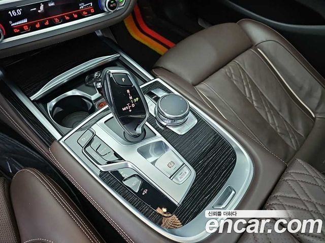 BMW 7 Series (G11) 740Li xDrive M Sport Package 2018 — фото 24