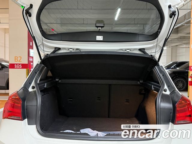 BMW 1 Series (F20) 118d Sport 5Door 2018 — фото 12
