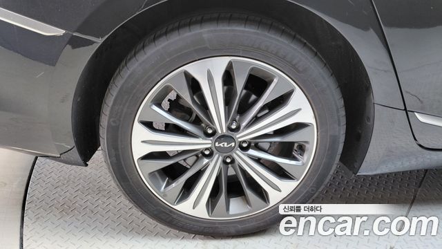 Kia K8 Hybrid Signature 2023 — фото 5