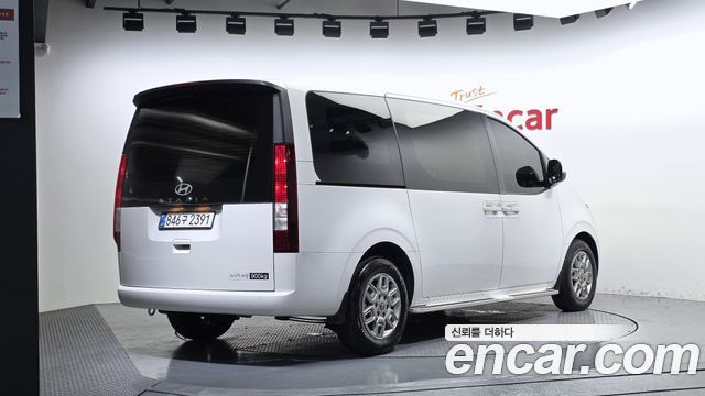 Hyundai Staria HEV 1.6 Cargo 3-Seater Modern 2025 — фото 2