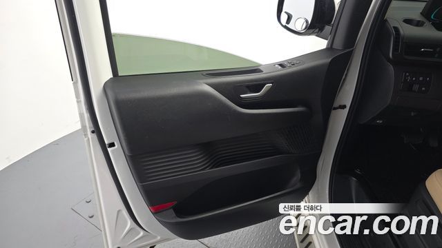 Hyundai Staria HEV 1.6 Cargo 3-Seater Modern 2025 — фото 24