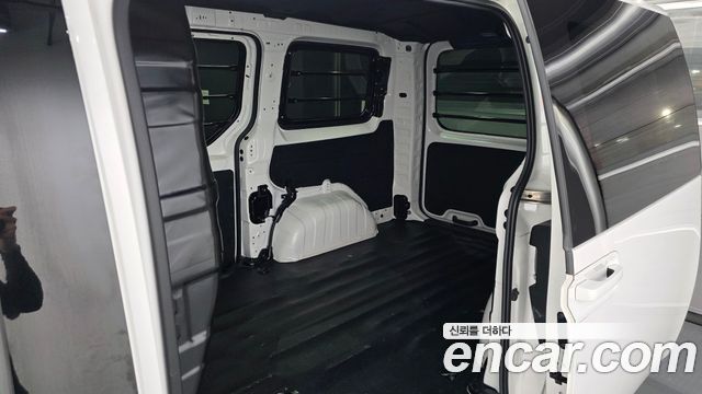 Hyundai Staria HEV 1.6 Cargo 3-Seater Modern 2025 — фото 29