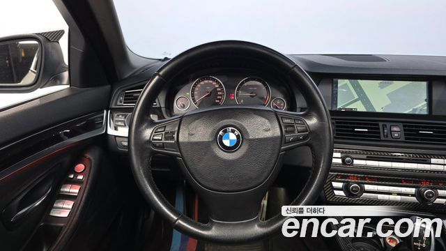 BMW 5 Series (F10) 520d 2011 — фото 13