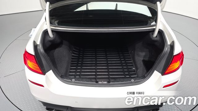 BMW 5 Series (F10) 520d 2011 — фото 20