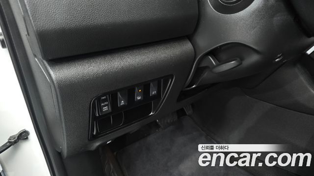 Renault Korea QM6 Diesel 4WD RE Signature 2017 — фото 24