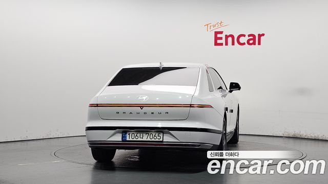 Hyundai Grandeur (GN7) 2,5 Gasoline 2WD Exclusive 2023 — фото 4