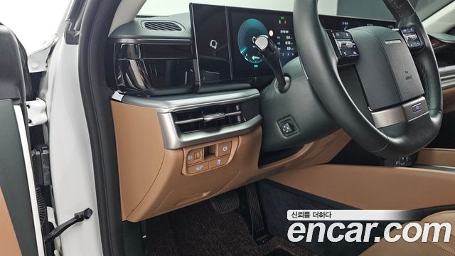 Hyundai Grandeur (GN7) 2,5 Gasoline 2WD Exclusive 2023 — фото 13