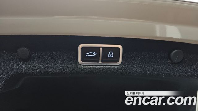 Hyundai Grandeur (GN7) 2,5 Gasoline 2WD Exclusive 2023 — фото 20
