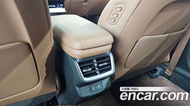 Hyundai Grandeur (GN7) 2,5 Gasoline 2WD Exclusive 2023 — фото 33