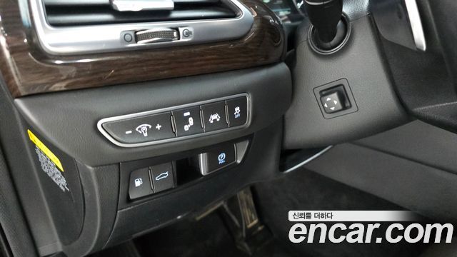 Genesis EQ900 3.3 T-GDI Luxury 2016 — фото 20