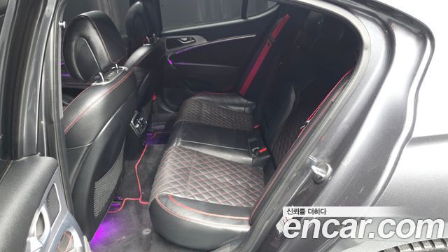 Genesis G70 3.3T Sport AWD Supreme 2018 — фото 12