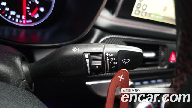 Genesis G70 3.3T Sport AWD Supreme 2018 — фото 29
