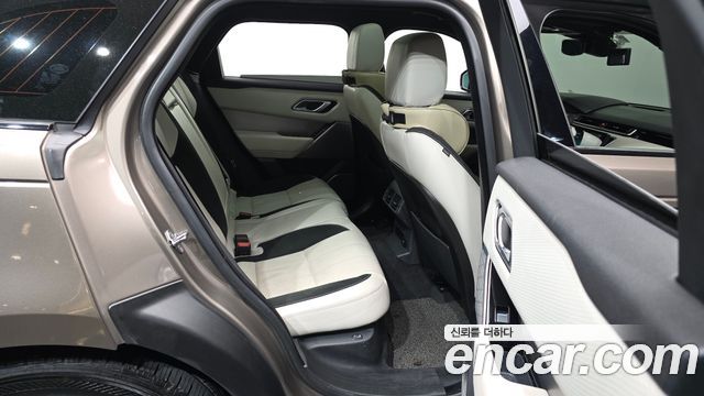 Land Rover Range Rover Velar 3.0 D300 R-Dynamic SE 2019 — фото 12