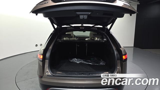 Land Rover Range Rover Velar 3.0 D300 R-Dynamic SE 2019 — фото 20