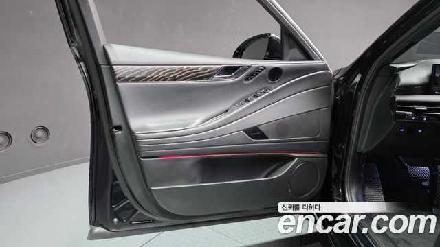 Genesis G80 (RG3) Gasoline 2.5 Turbo AWD Black 2026 — фото 24