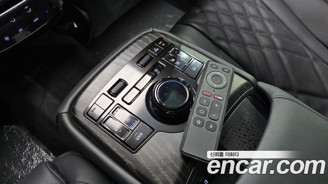 Genesis G80 (RG3) Gasoline 2.5 Turbo AWD Black 2026 — фото 28