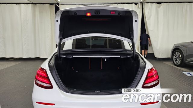 Mercedes-Benz E-Class (W213) E350 4MATIC AMG Line 2019 — фото 20