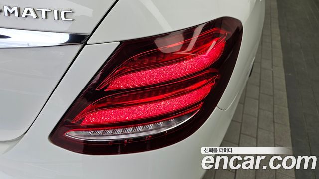 Mercedes-Benz E-Class (W213) E350 4MATIC AMG Line 2019 — фото 23